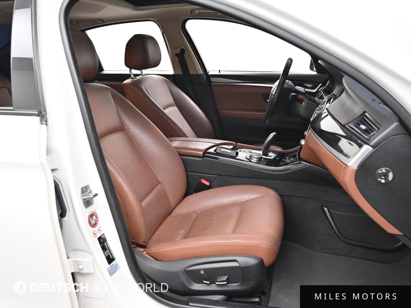 BMW 5 Series (F10) 2016 — миниатюра 10