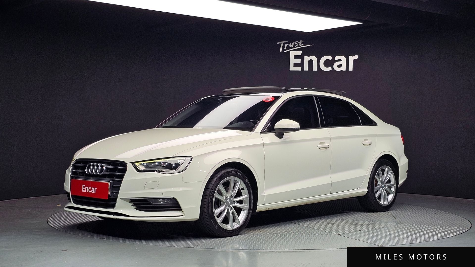 Audi A3 2015 — фото 1 из 12