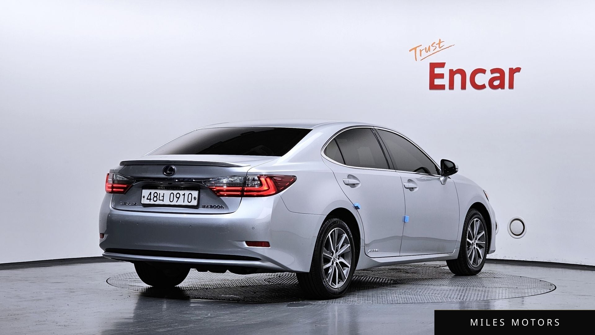 Лексус ES300h 2016 — миниатюра 2