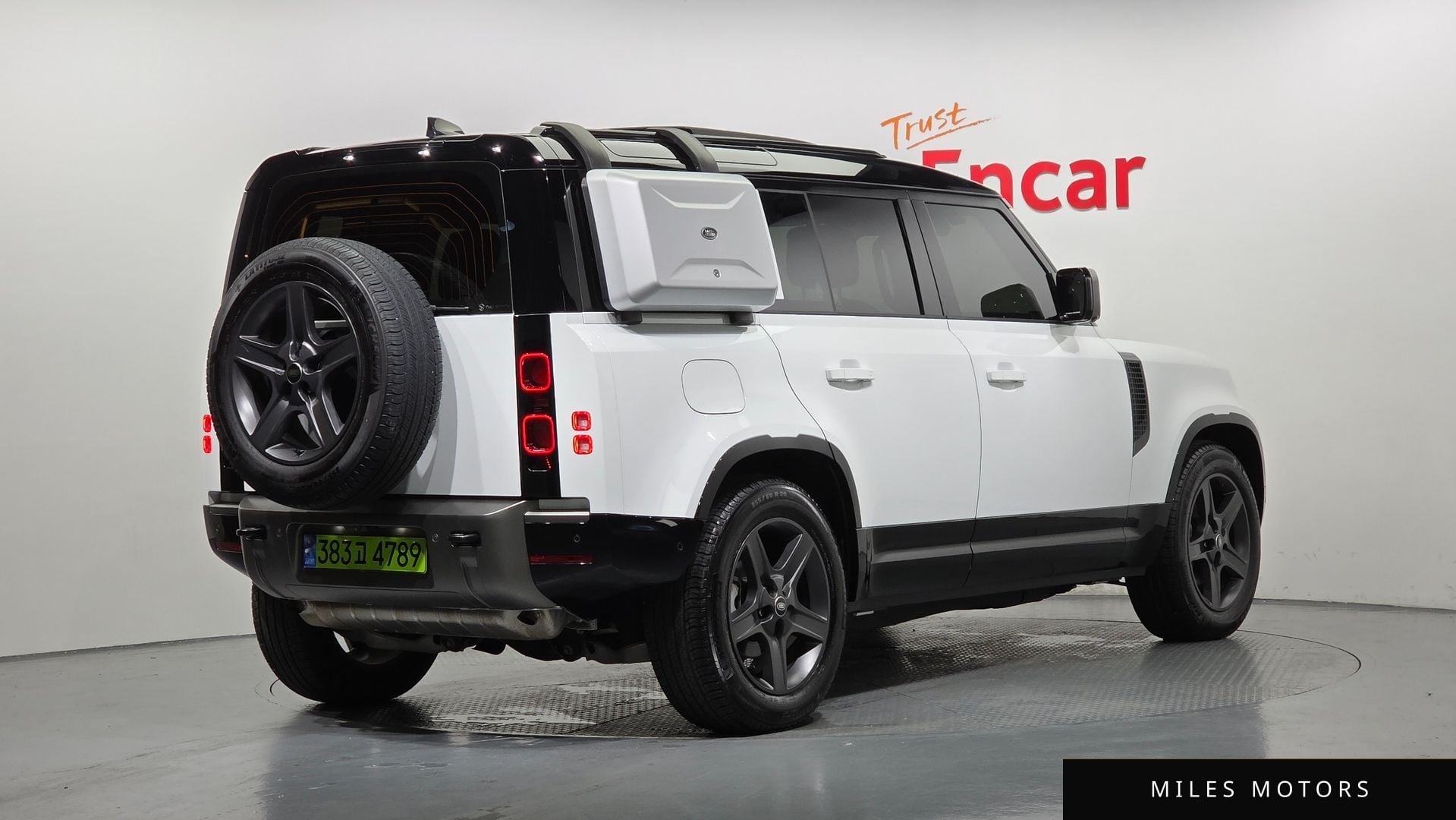 Land Rover Defender 2024 — миниатюра 2