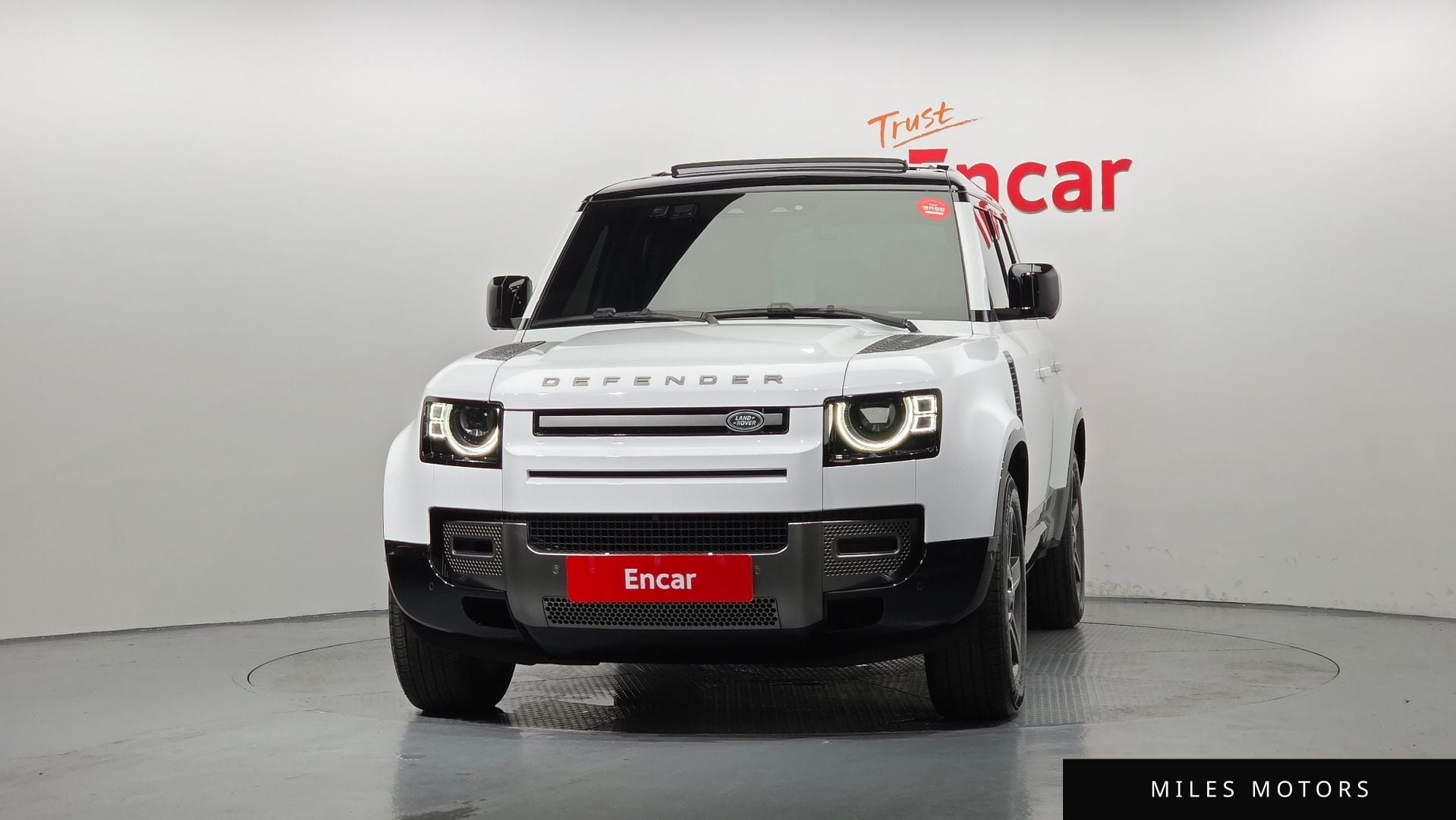 Land Rover Defender 2024 — миниатюра 3