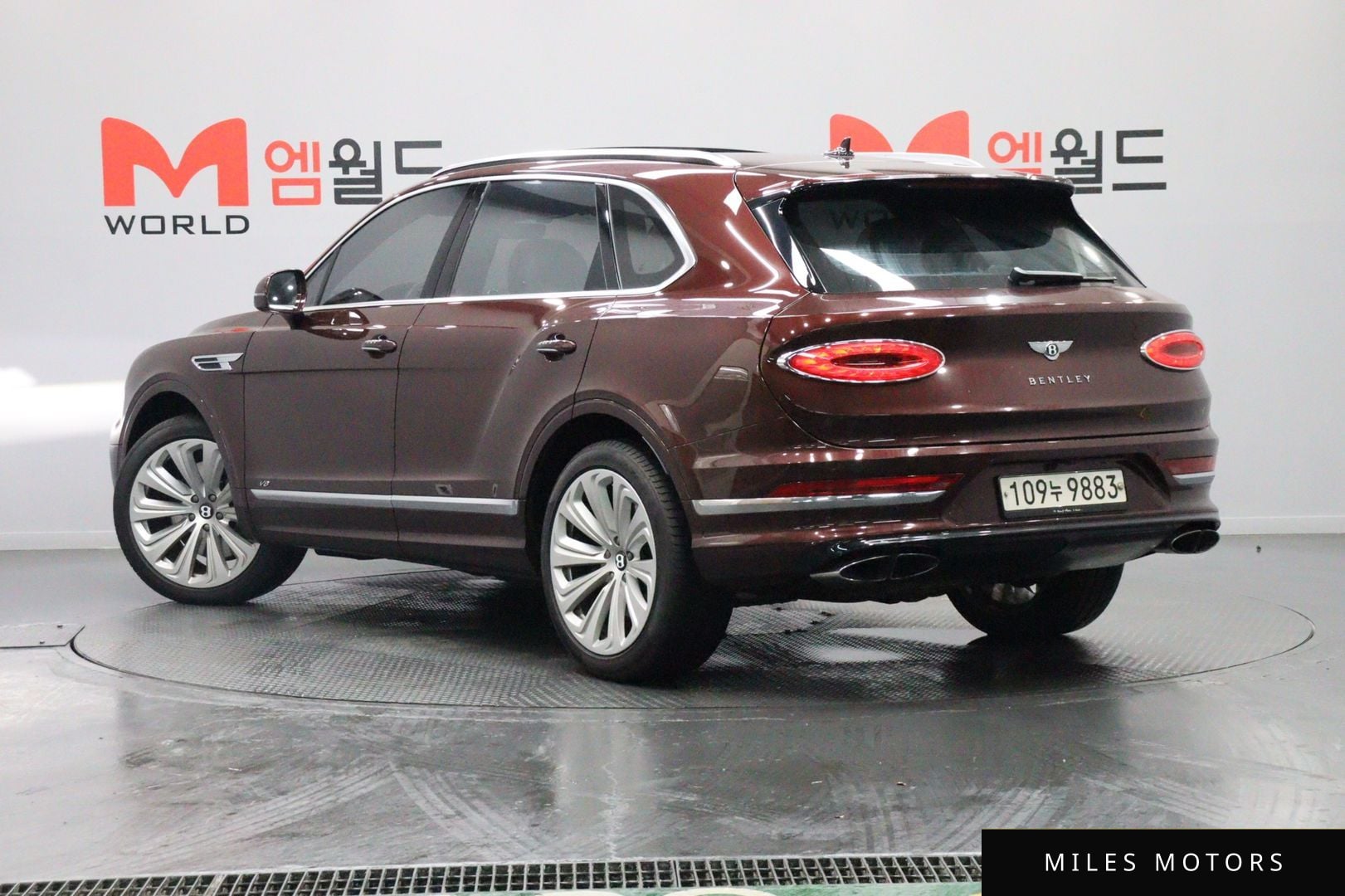 Bentley Bentayga 2021 — миниатюра 4