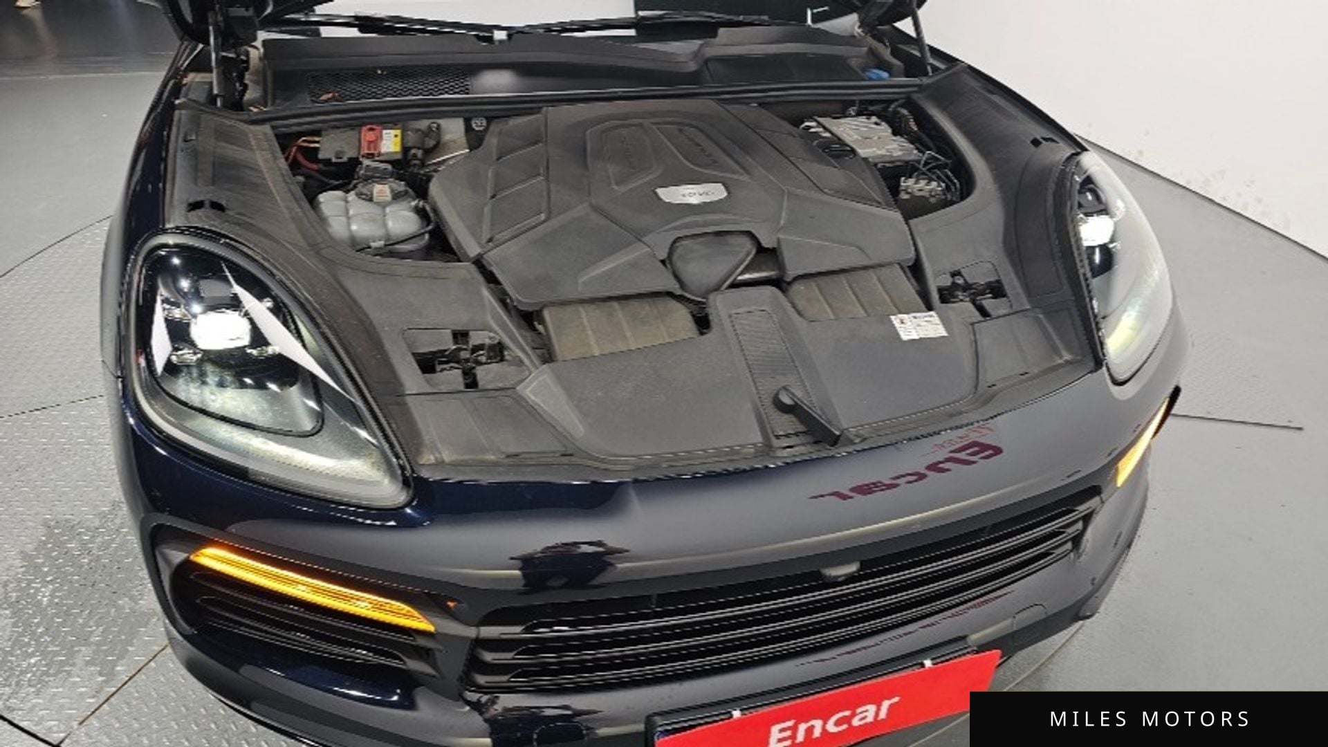 Porsche Cayenne 2021 — миниатюра 6
