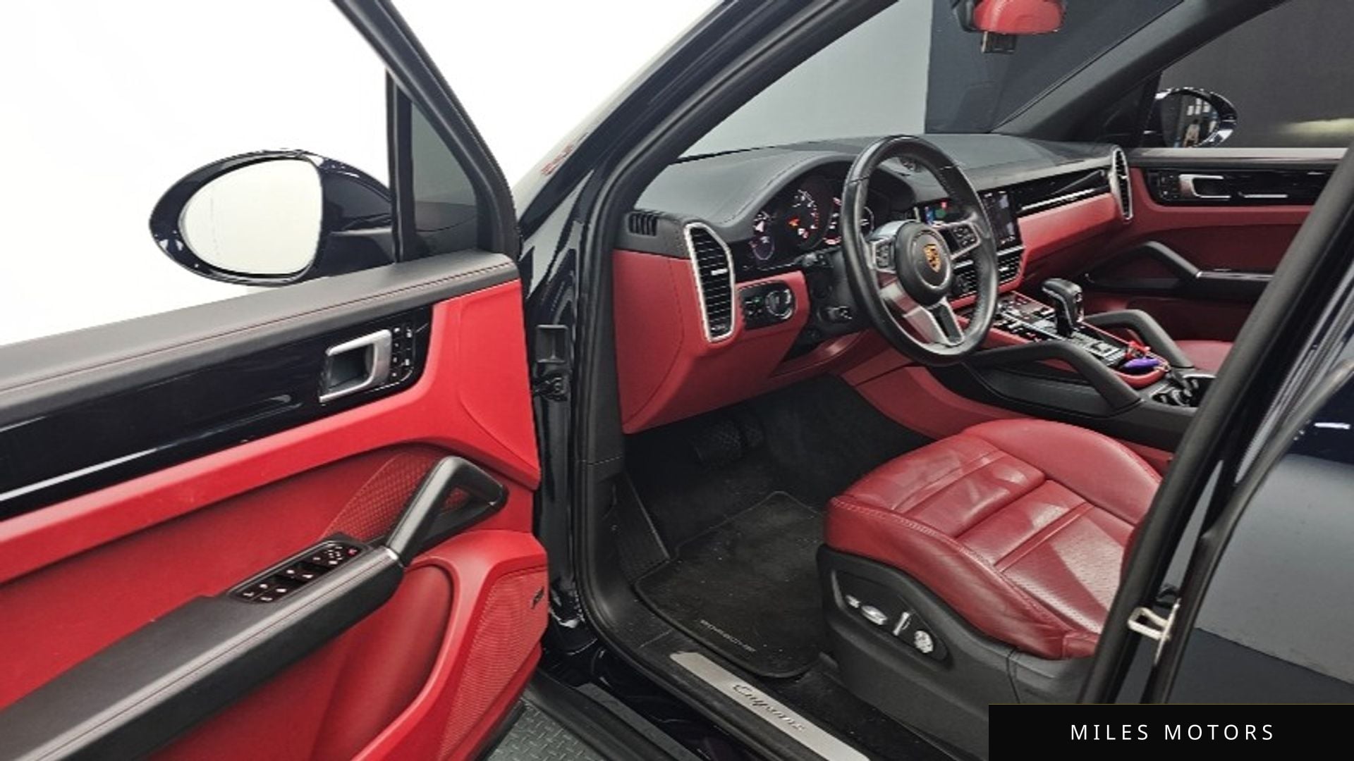 Porsche Cayenne 2021 — миниатюра 10