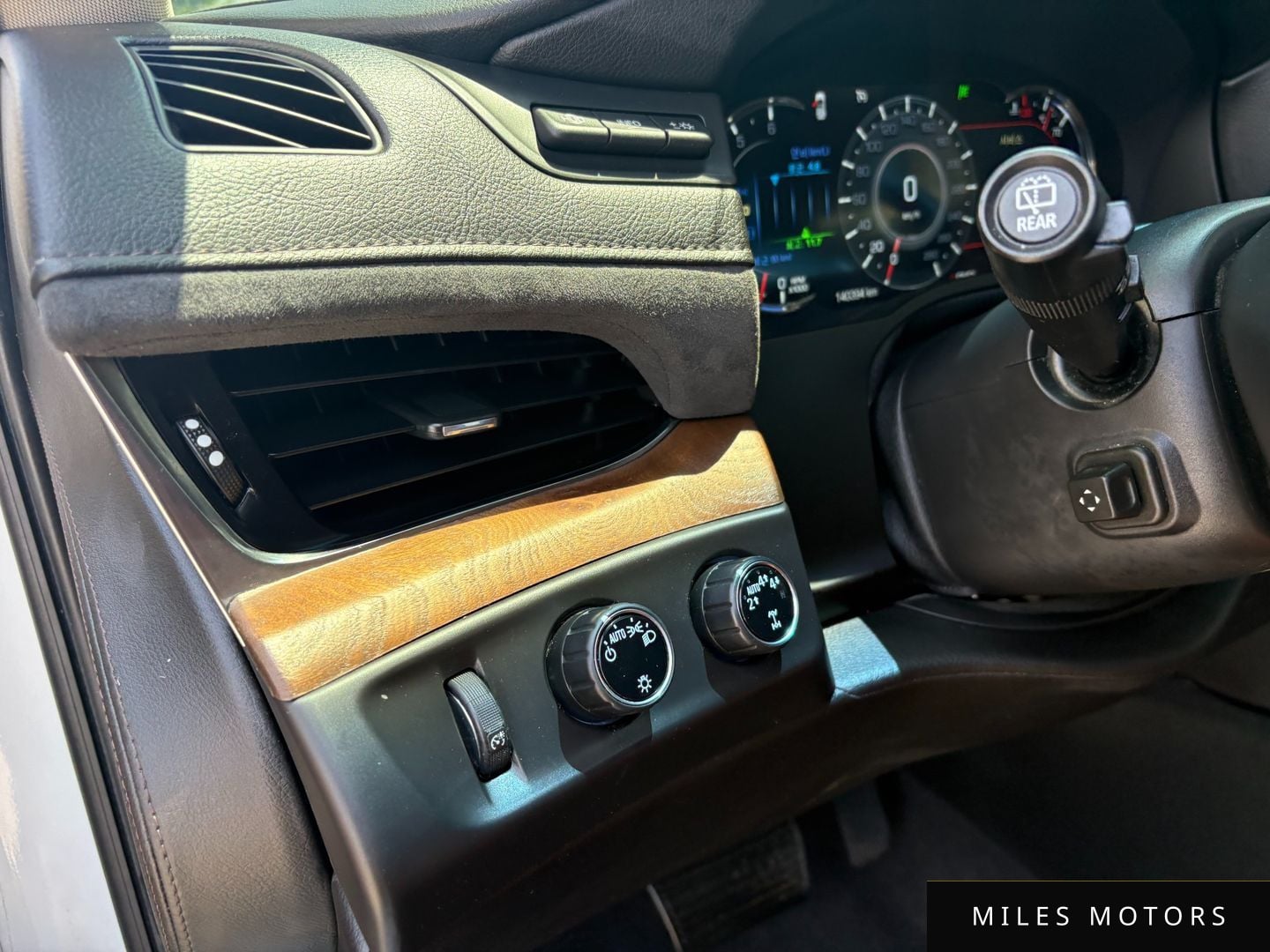 Cadillac Escalade 2017 — миниатюра 10
