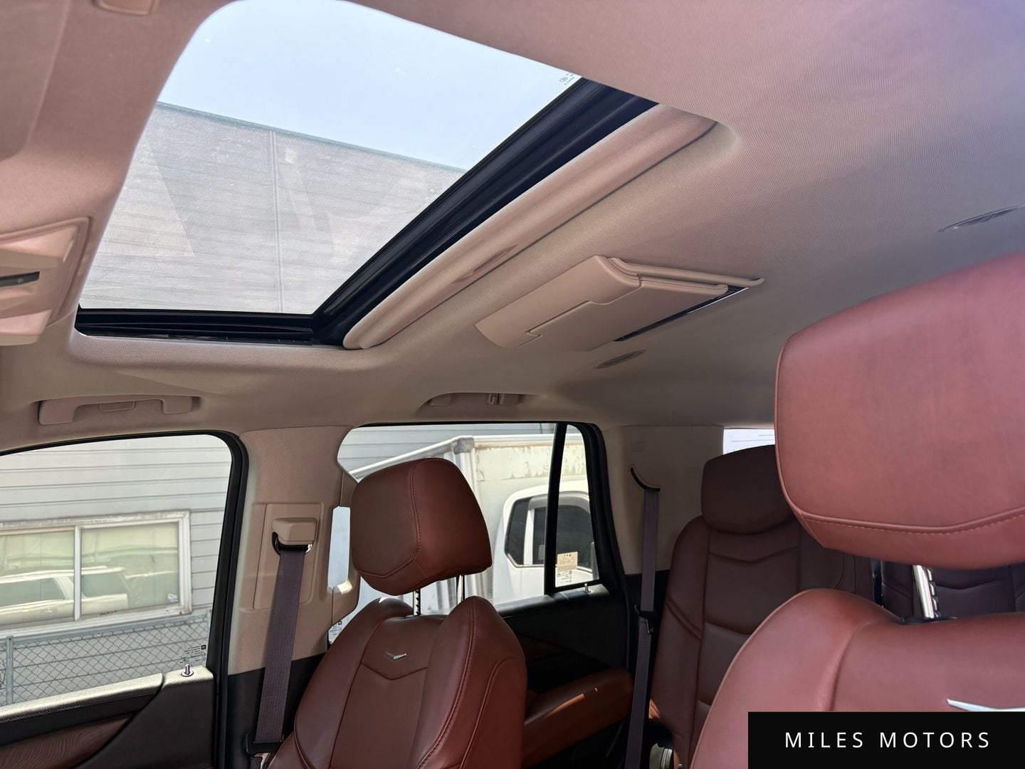 Cadillac Escalade 2017 — миниатюра 11