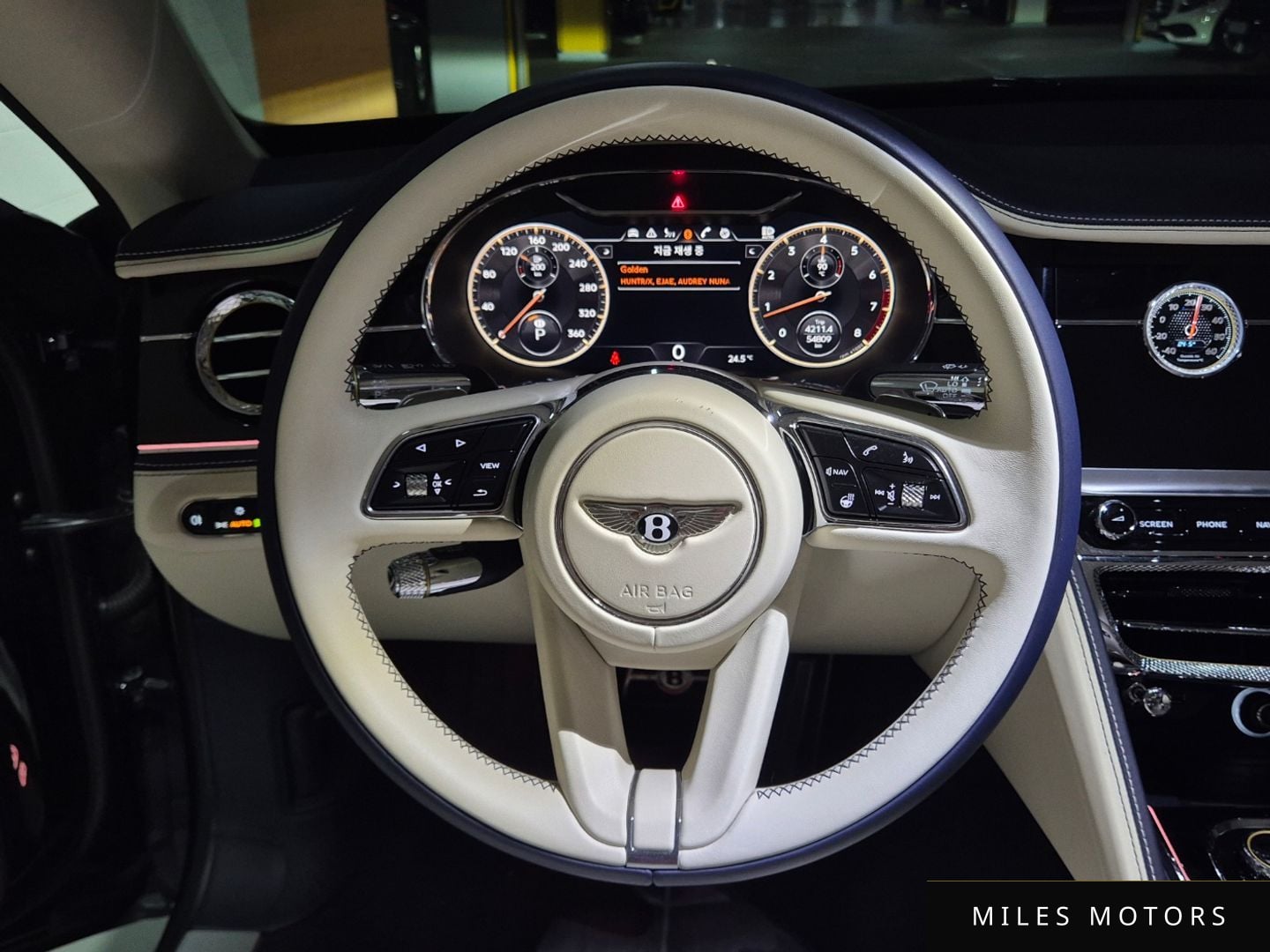 Bentley Flying Spur 2023 — миниатюра 7