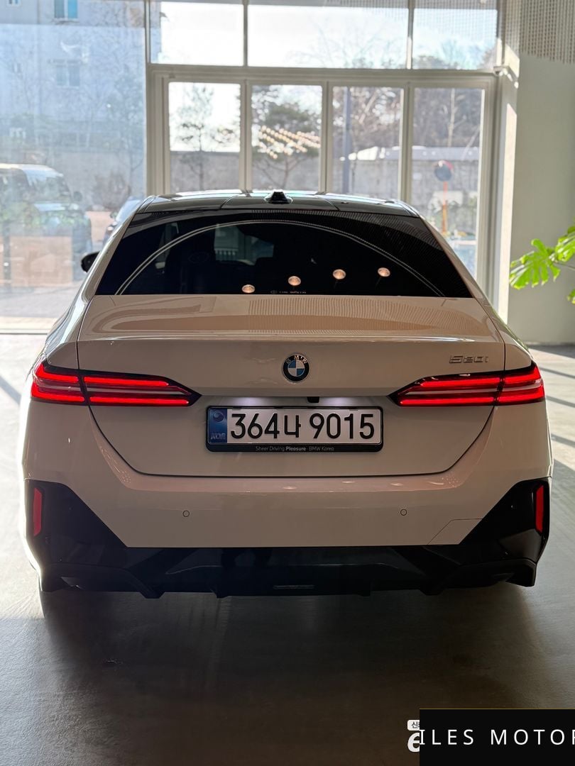 BMW 5 Series (G60) 2026 — миниатюра 2