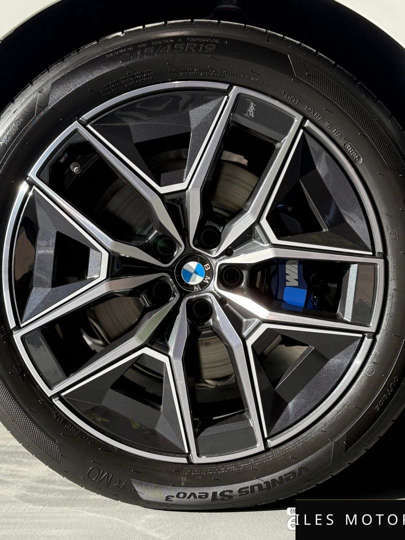 BMW 5 Series (G60) 2026 — миниатюра 5