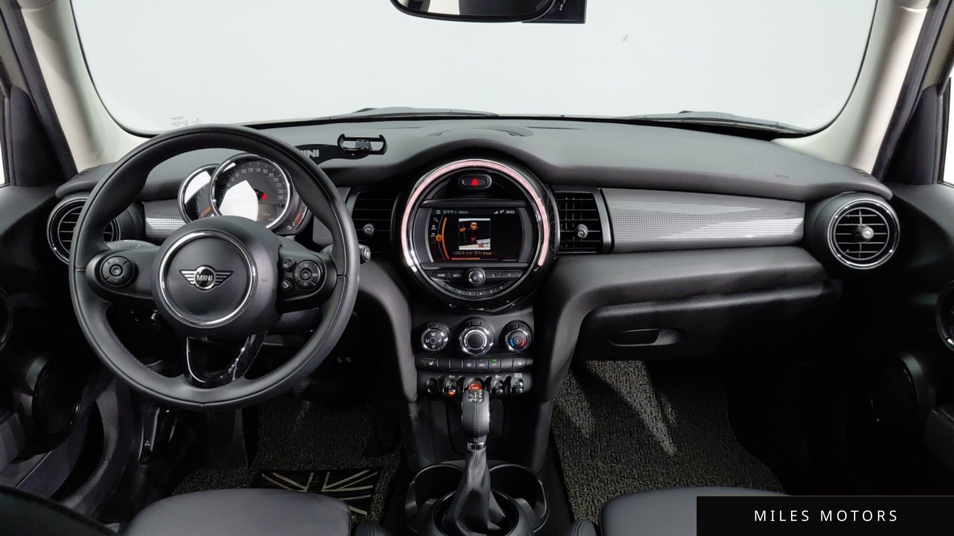 MINI Cooper 2019 — миниатюра 3