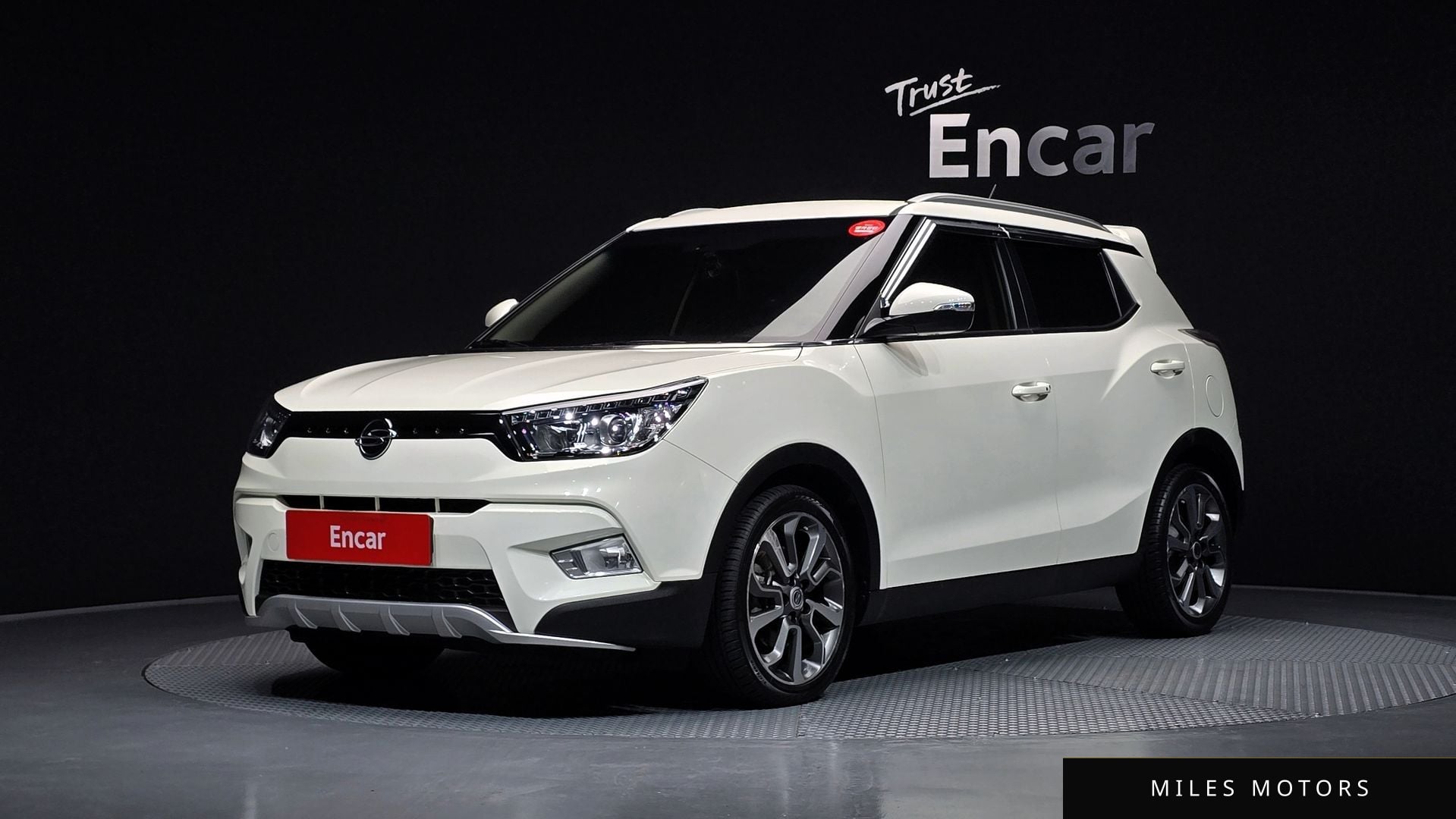 KG Mobility Tivoli 2016 — фото 1 из 12