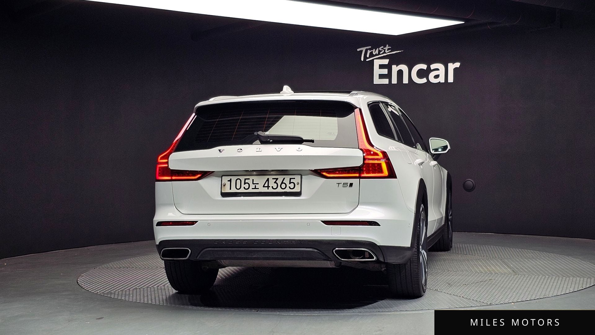 Volvo V60 2020 — миниатюра 4