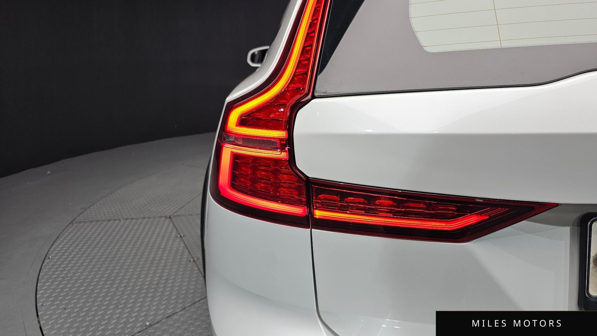 Volvo V60 2020 — миниатюра 9