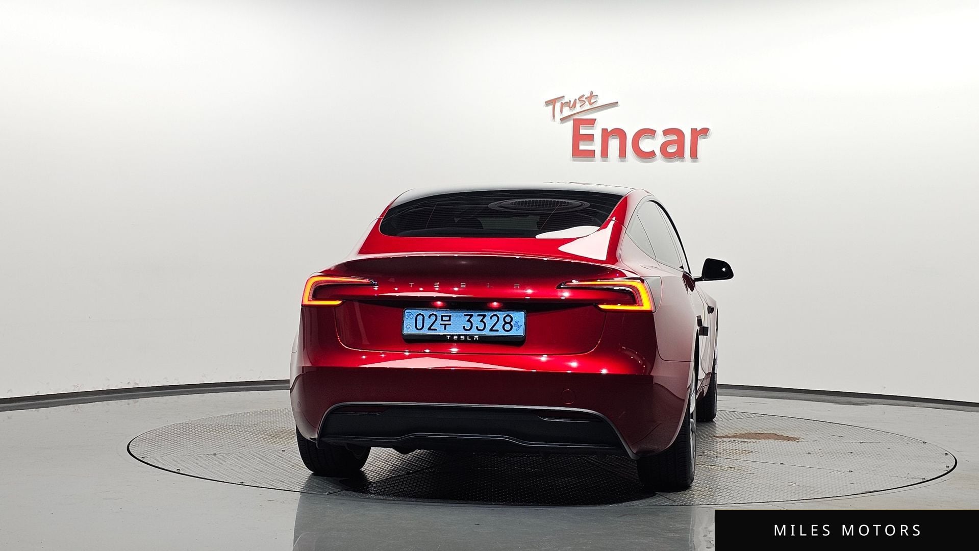 Tesla Model 3 2024 — миниатюра 3