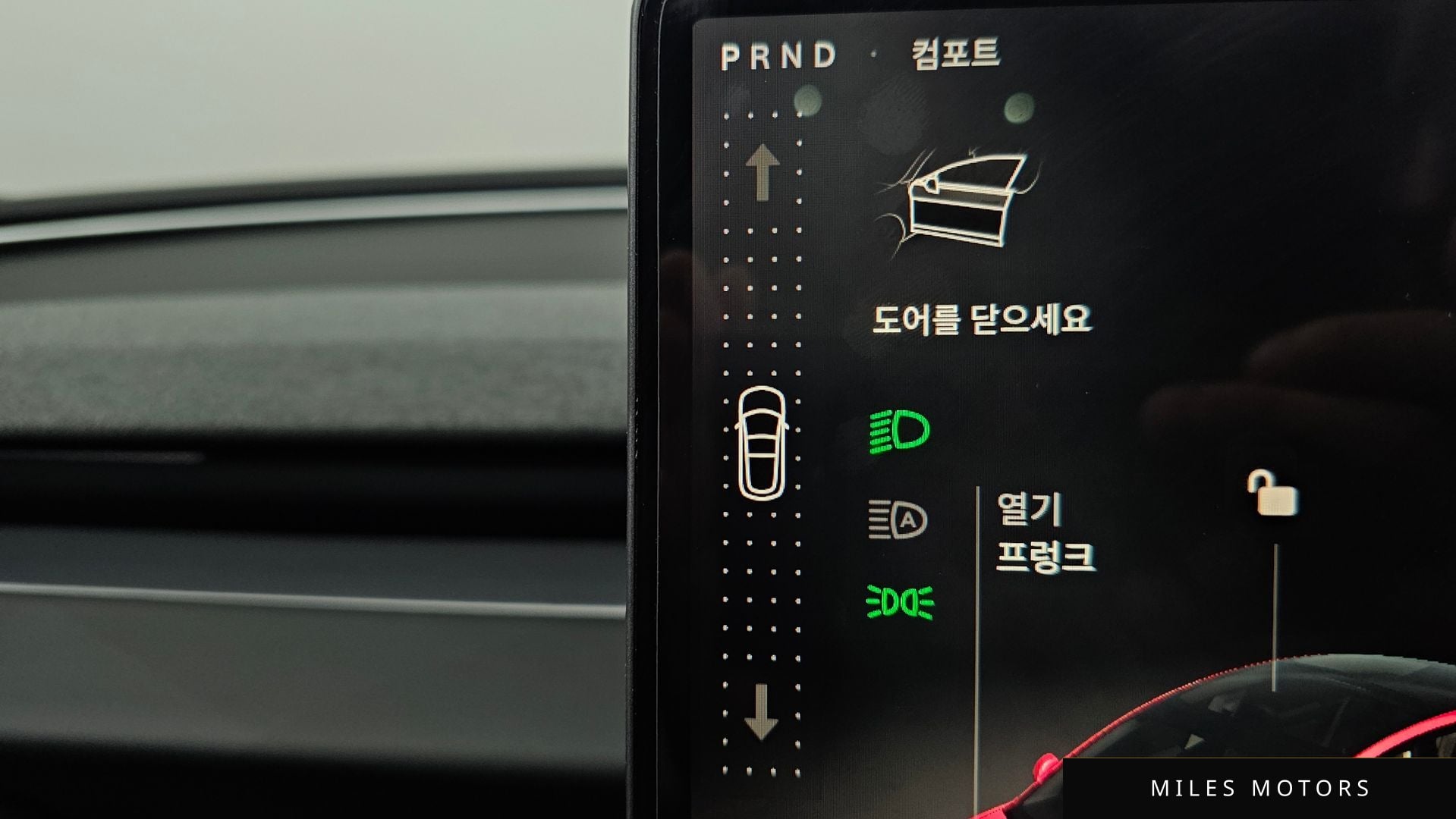 Tesla Model 3 2024 — миниатюра 11