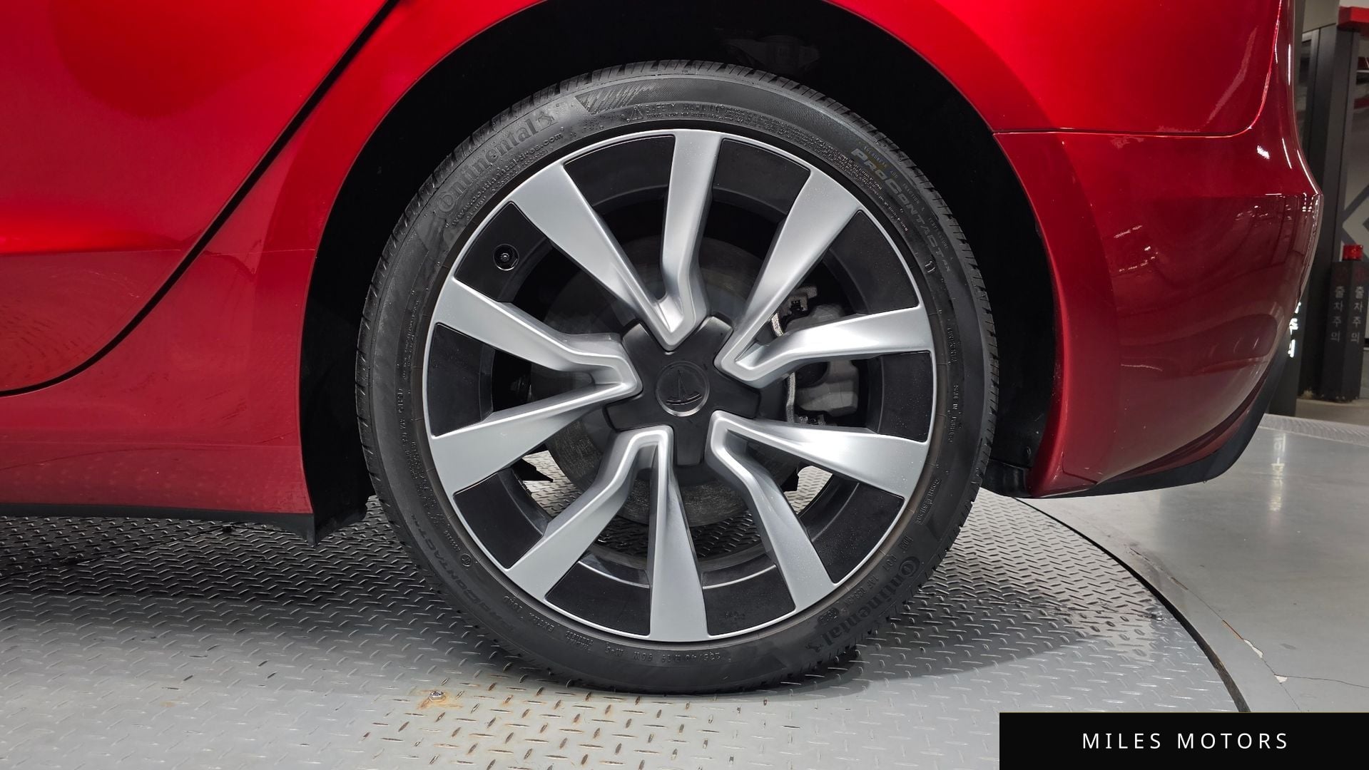 Tesla Model 3 2024 — миниатюра 6