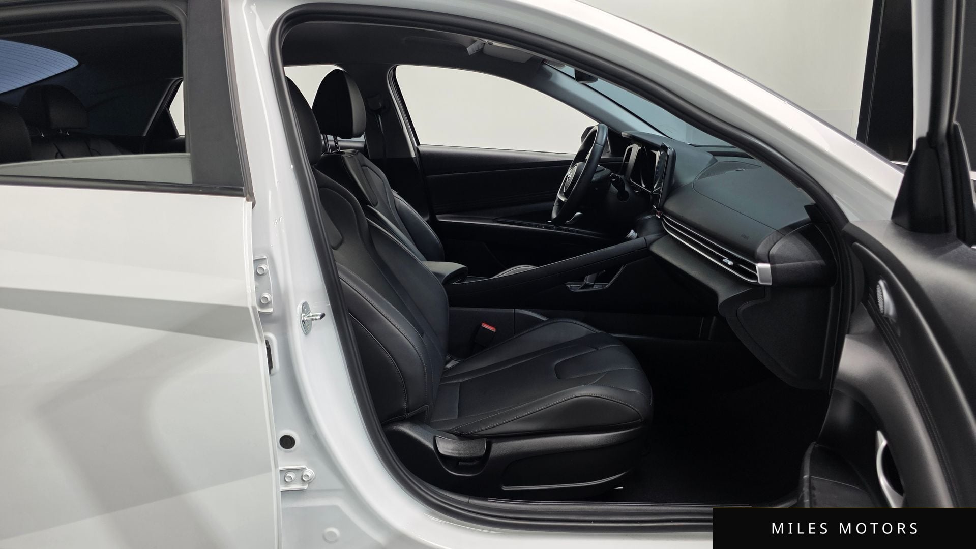 Hyundai AVANTE 2023 — миниатюра 11