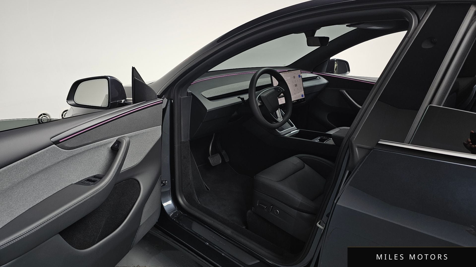 Tesla Model Y 2026 — миниатюра 12