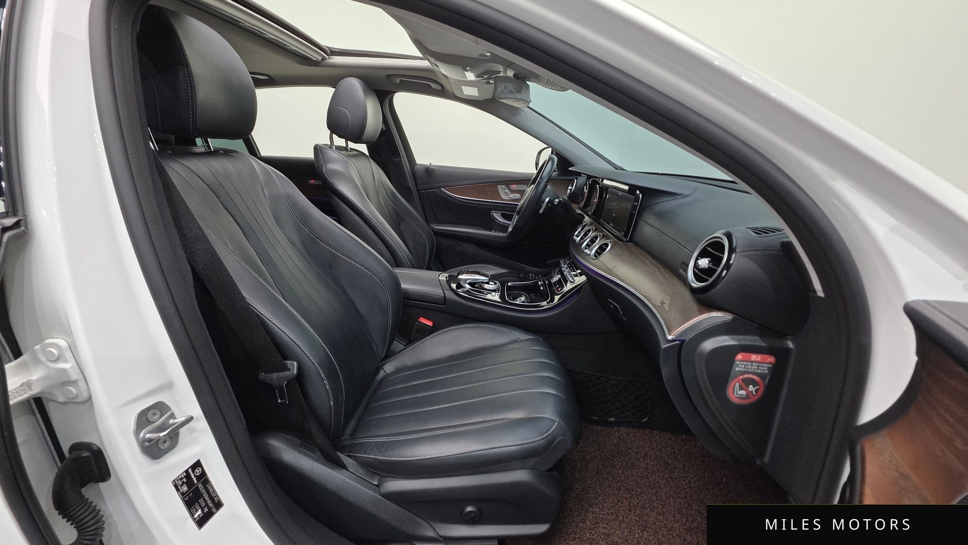 Mercedes-Benz E-Class W213 2017 — миниатюра 10