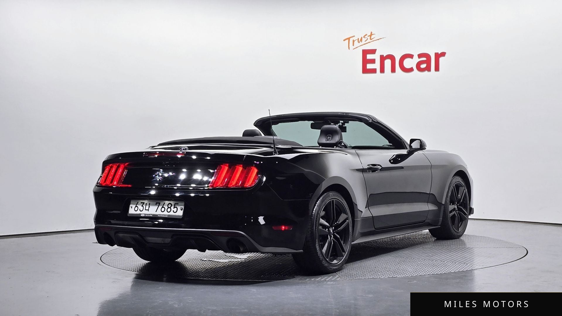 Ford Mustang 2017 — миниатюра 2