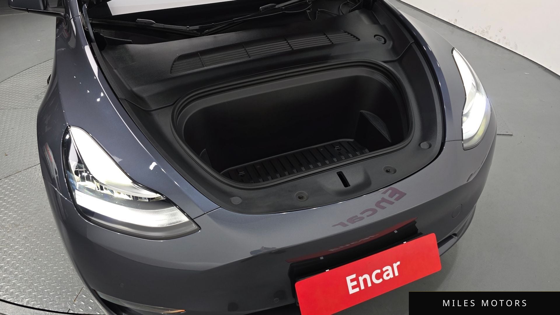 Tesla Model Y 2022 — миниатюра 6
