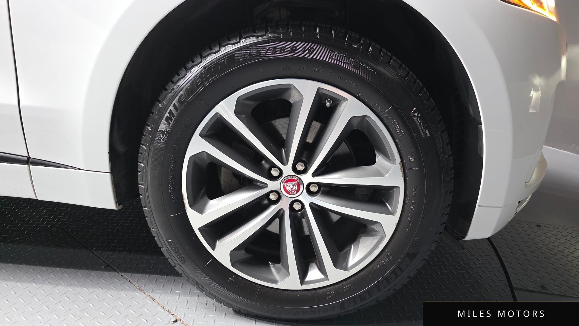 Jaguar F-PACE 2019 — миниатюра 7