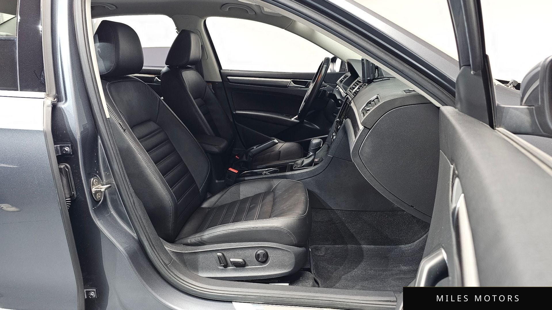 Volkswagen Passat 2016 — миниатюра 12