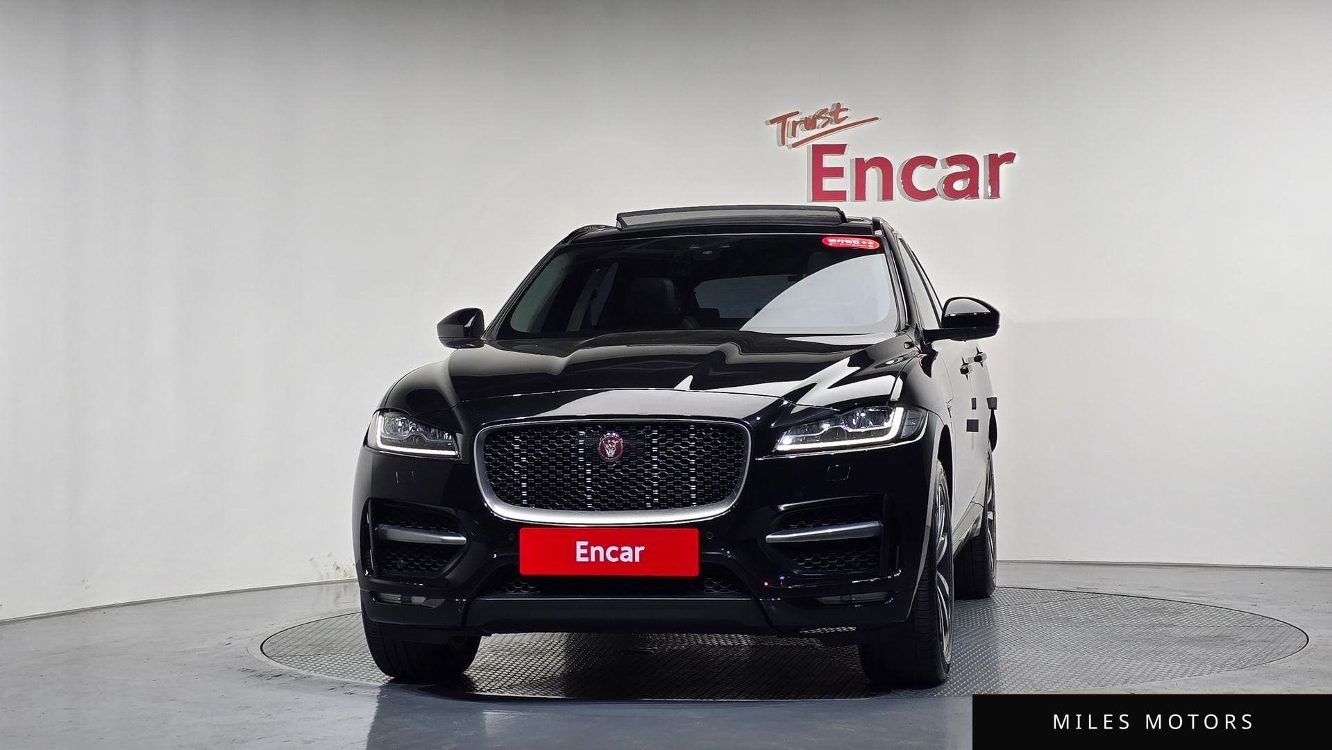 Jaguar F-PACE 2019 — миниатюра 2