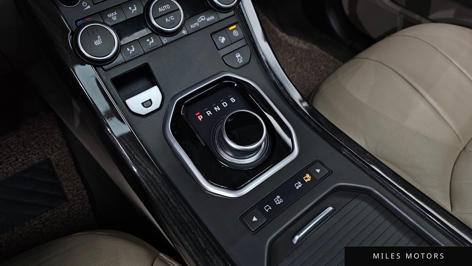 Land Rover Range Rover Evoque 2018 — миниатюра 12