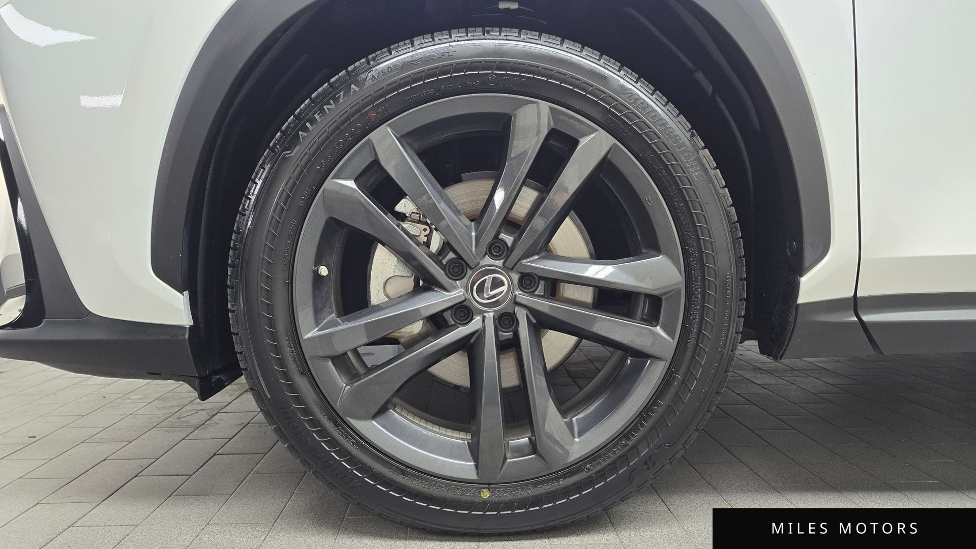 Лексус NX350h 2023 — миниатюра 5