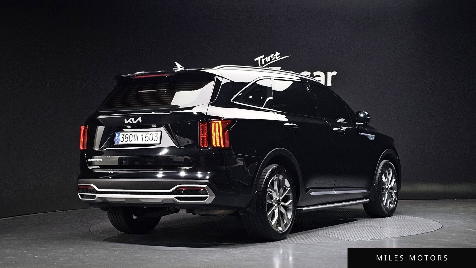 Kia Sorento 2023 — фото 1 из 12