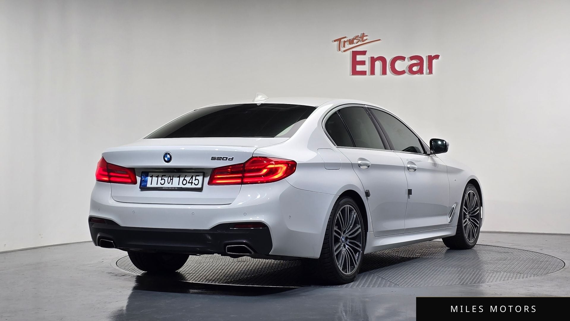 BMW 5 Series (G30) 2020 — миниатюра 2