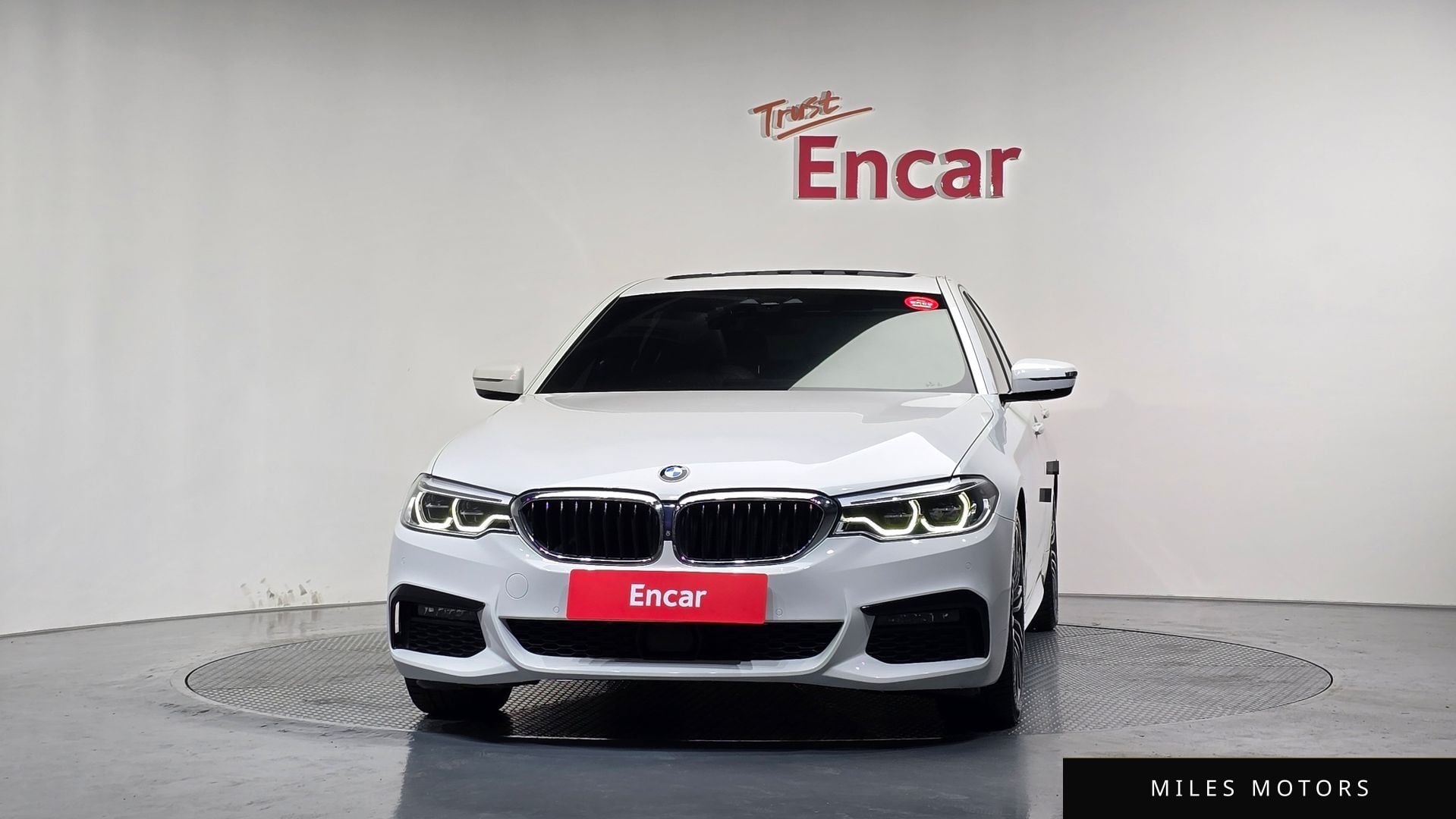 BMW 5 Series (G30) 2020 — миниатюра 3