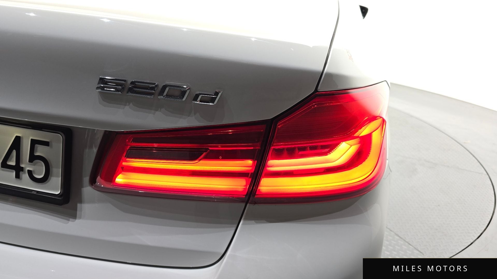 BMW 5 Series (G30) 2020 — миниатюра 9
