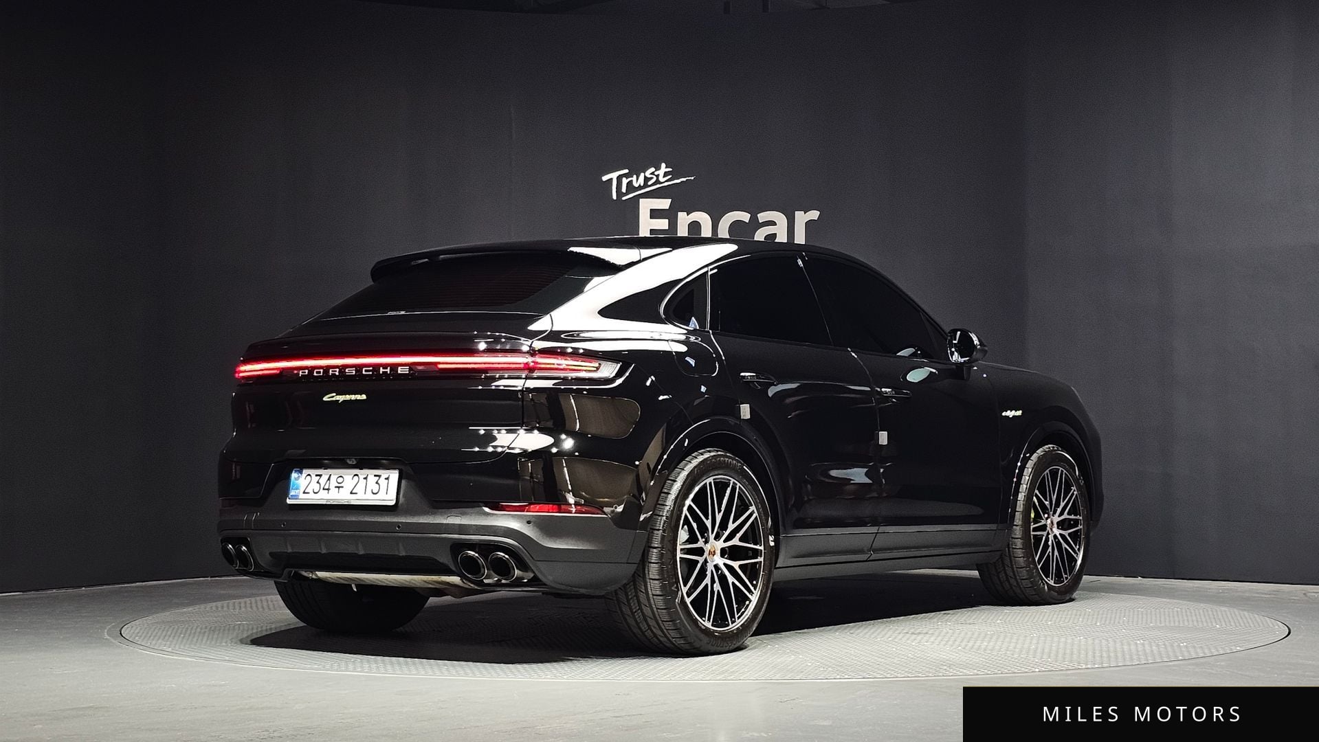 Porsche Cayenne 2025 — миниатюра 2