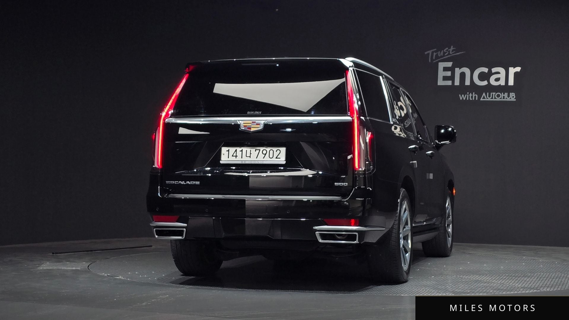 Cadillac Escalade 2023 — миниатюра 4