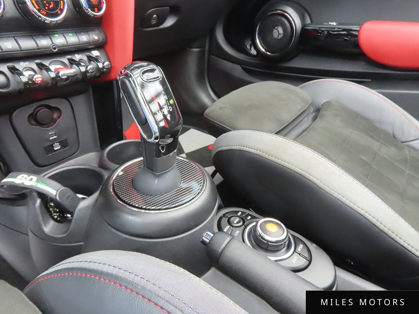 MINI Cooper Convertible 2020 — миниатюра 12