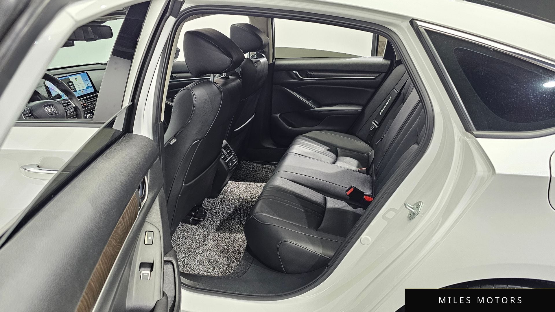 Honda Accord 2022 — миниатюра 11