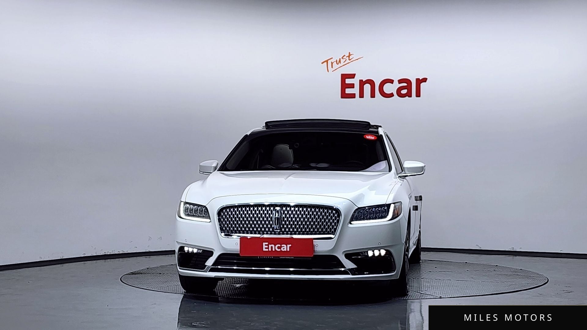 Lincoln Continental 2018 — миниатюра 3