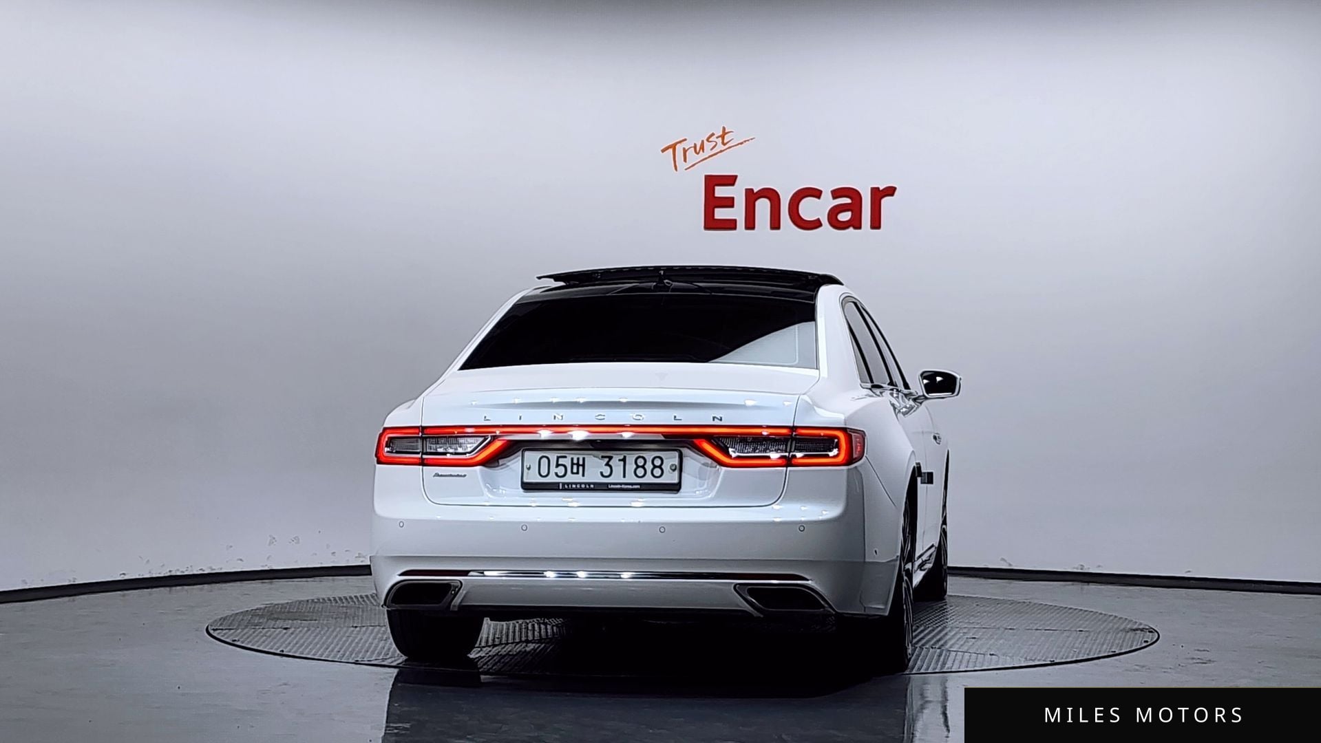 Lincoln Continental 2018 — миниатюра 4
