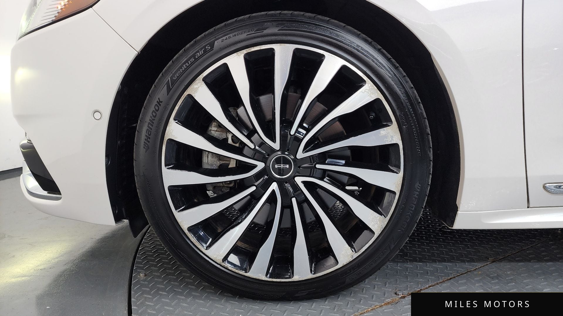 Lincoln Continental 2018 — миниатюра 5