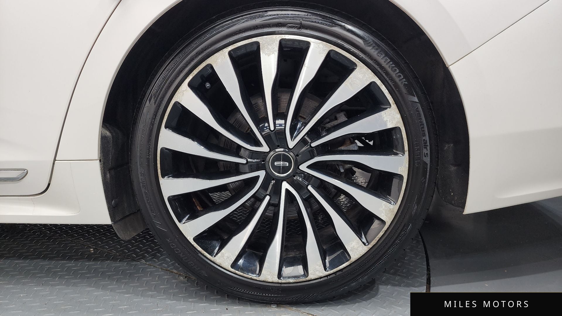 Lincoln Continental 2018 — миниатюра 7
