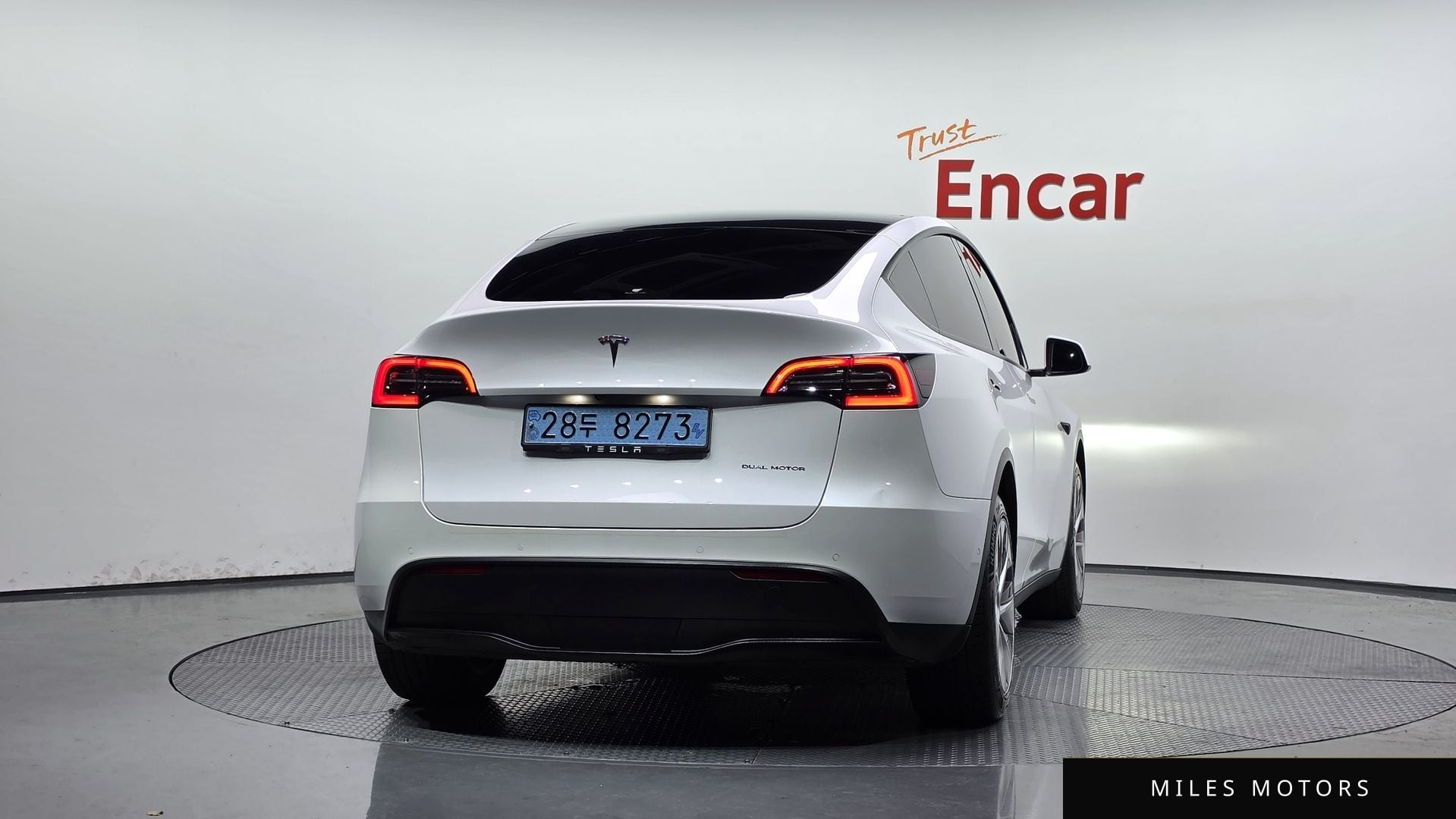 Tesla Model Y 2021 — миниатюра 3