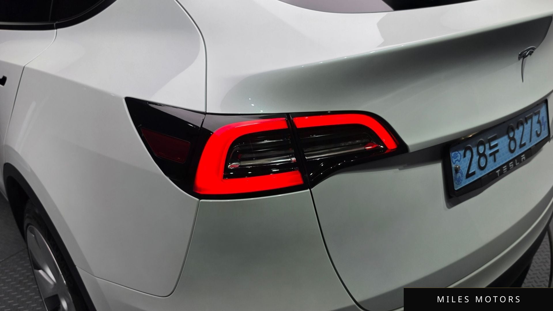 Tesla Model Y 2021 — миниатюра 8