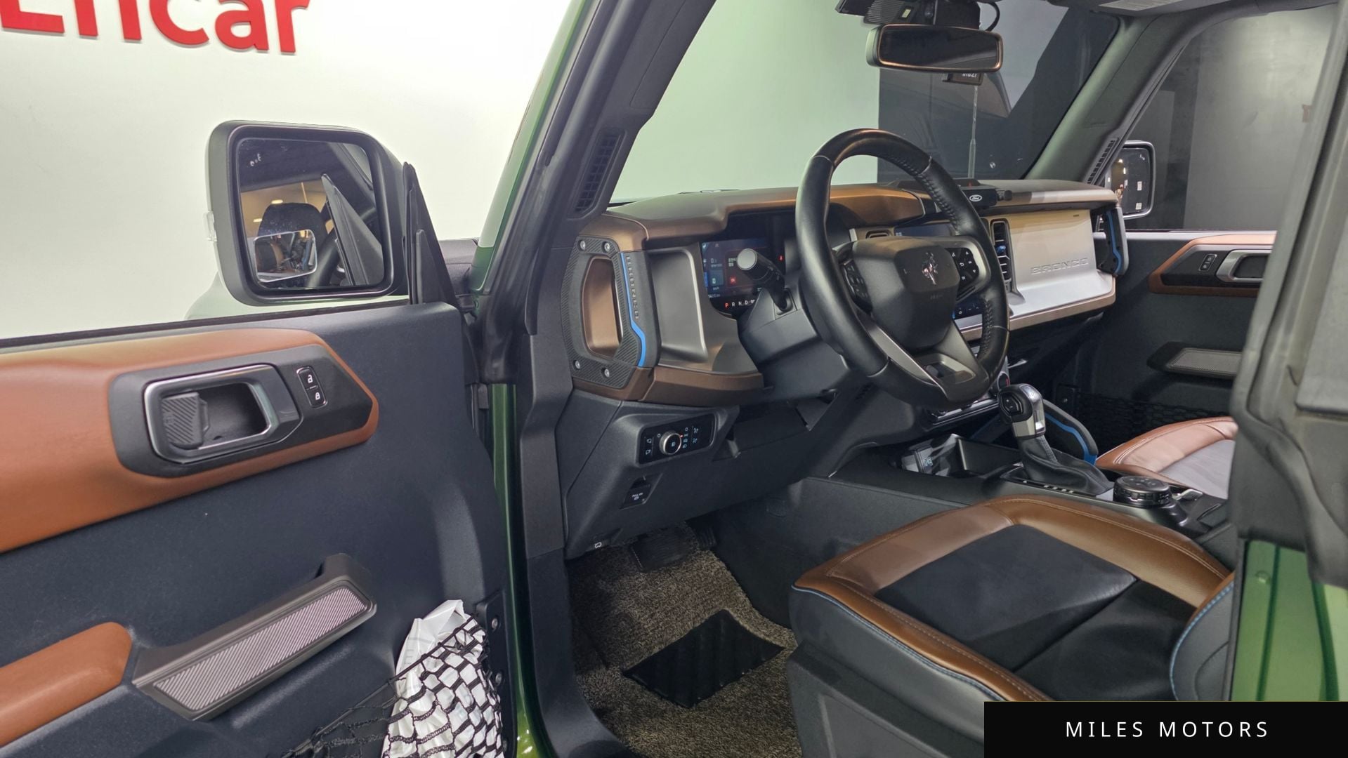 Ford Bronco 2023 — миниатюра 10