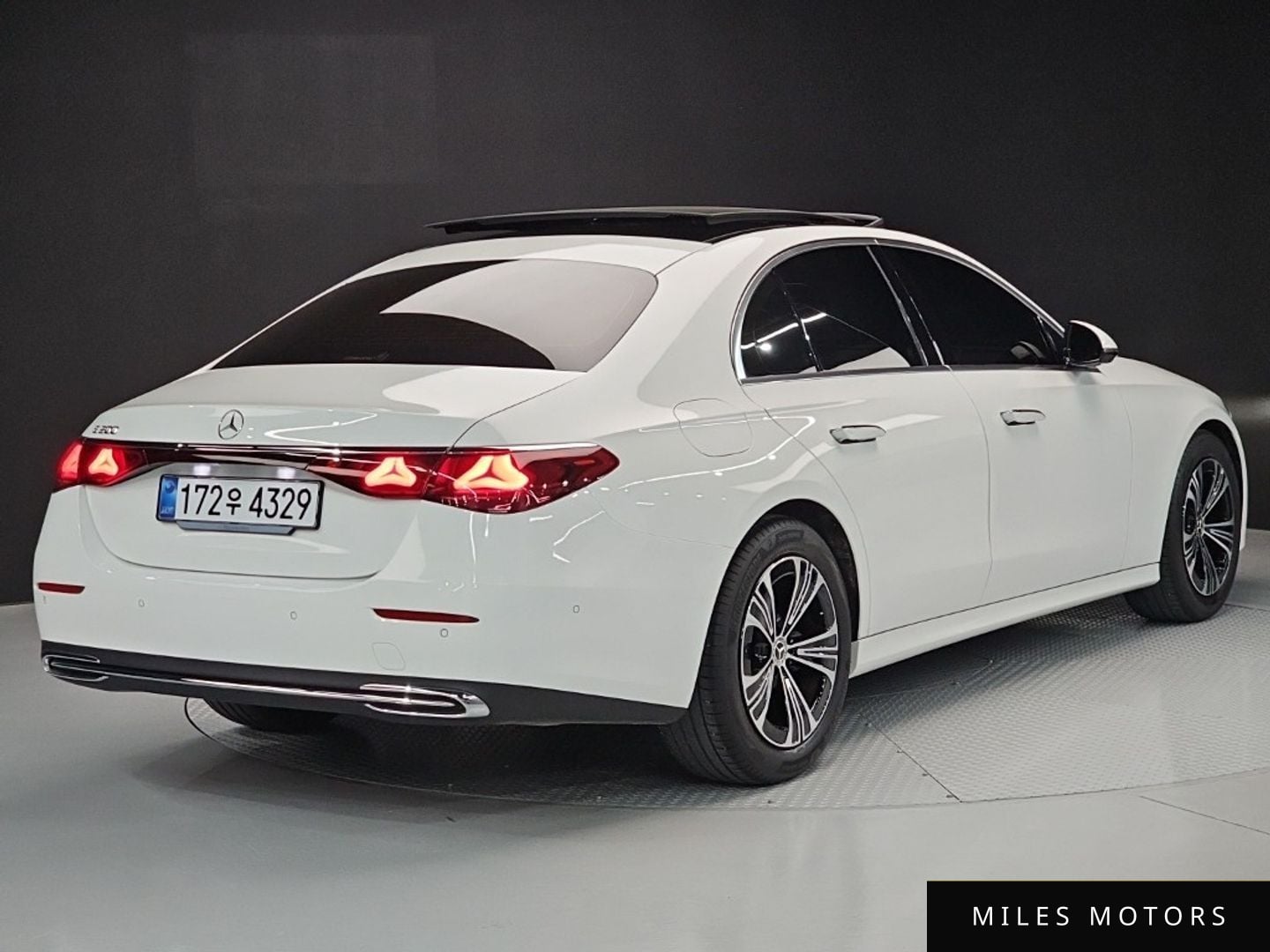 Mercedes-Benz E-Class W214 2025 — миниатюра 3