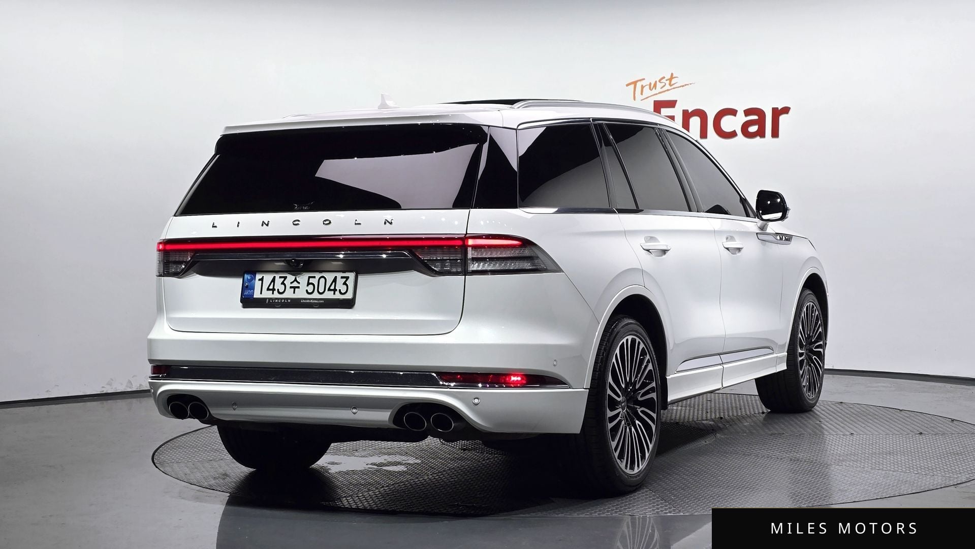 Lincoln Aviator 2021 — фото 1 из 12