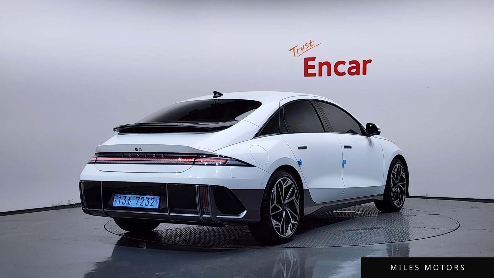 Hyundai Ioniq6 2023 — миниатюра 2