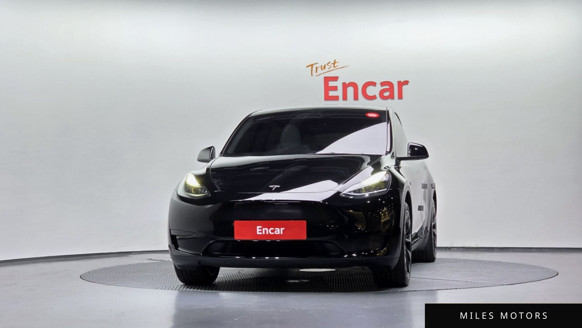 Tesla Model Y 2024 — миниатюра 3