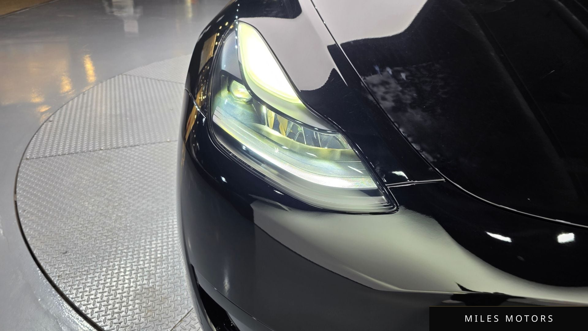 Tesla Model Y 2024 — миниатюра 8